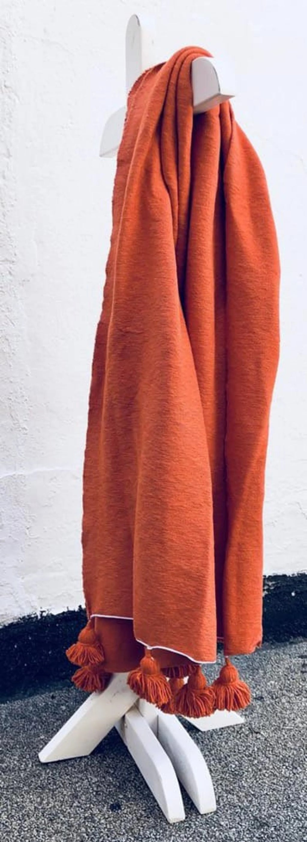 Moroccan Pompom blanket - Orange pompom blanket