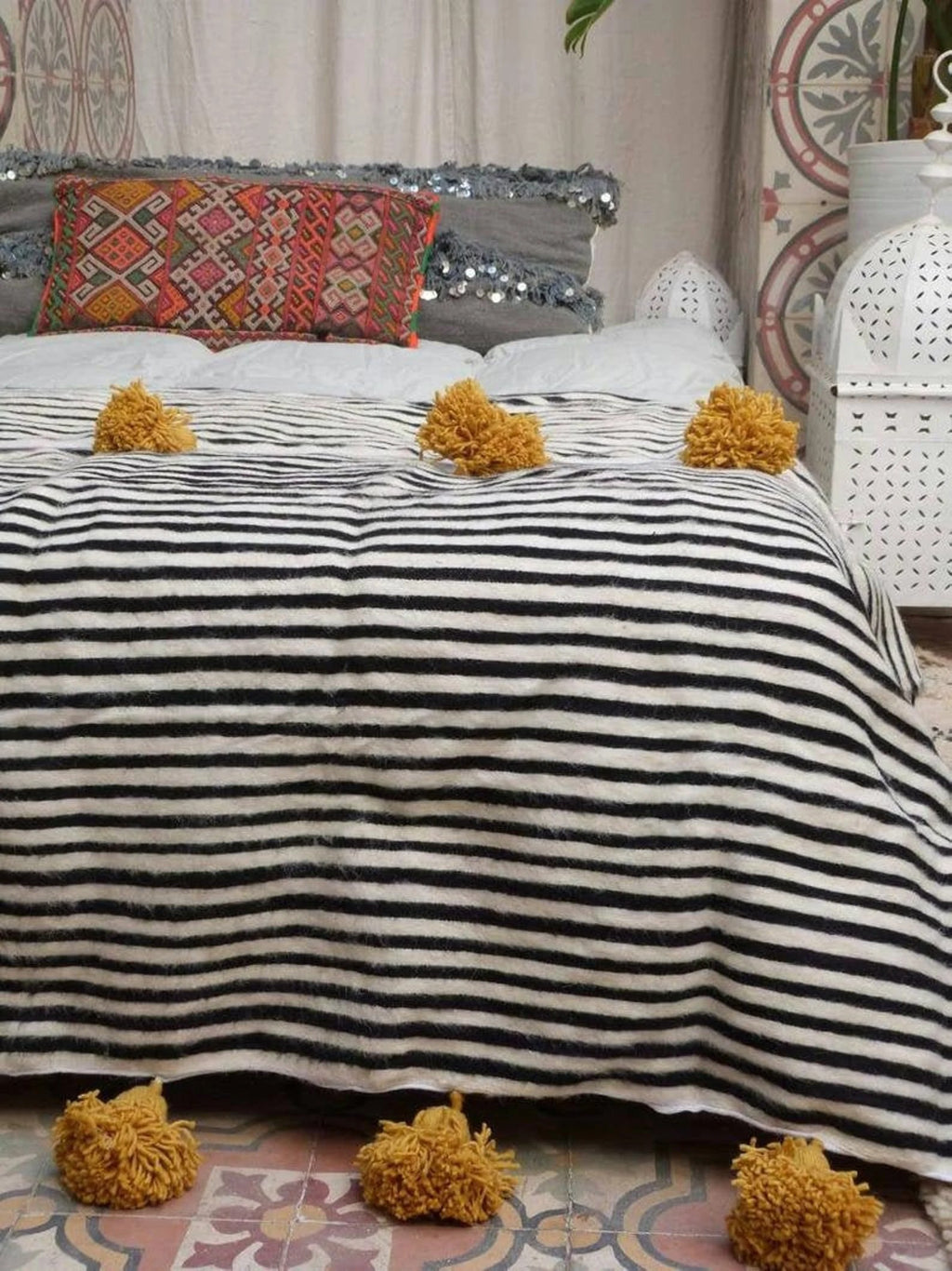 chunky knit pompom blanket ,chunky knit throw blanket , Wool blanket with pom poms ,moroccan pompom throw blankets for sofa , wool pompom throw blankets for sofa , 40x50 blanket ,100% wool blanket , 100 wool blanket , 60 x 50 blanket , 50x40 blanket , 100 cotton blanket