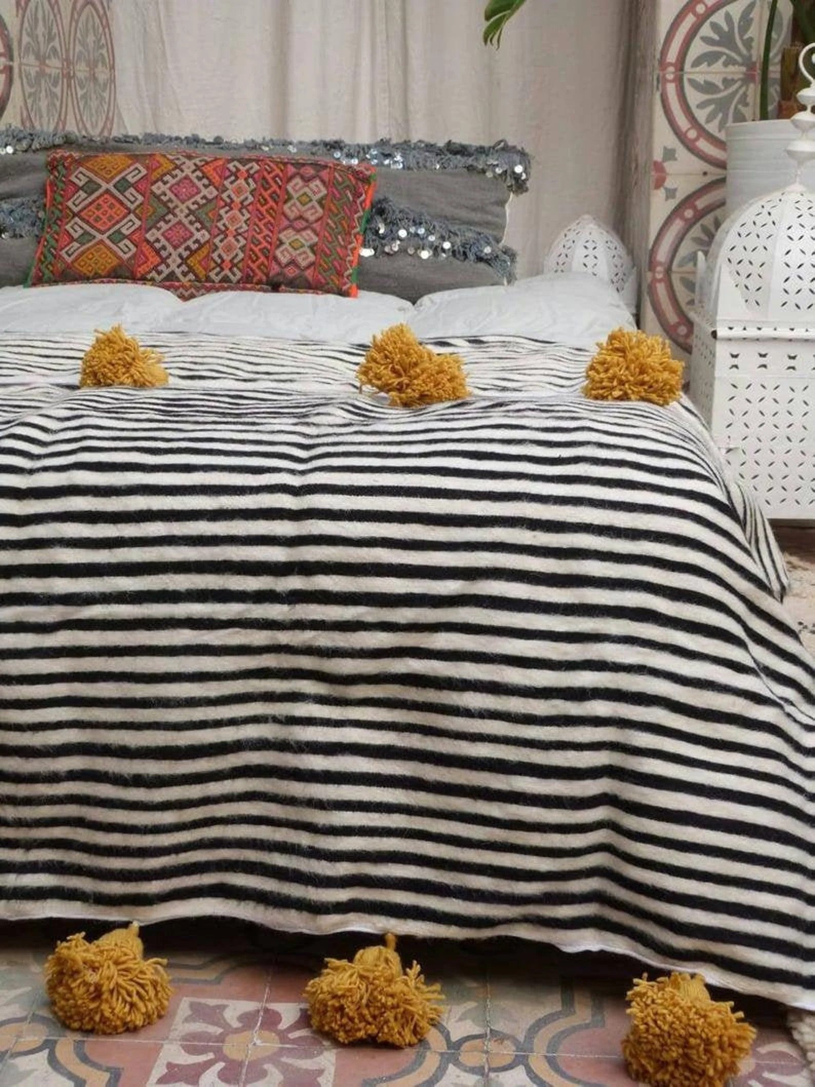 chunky knit pompom blanket ,chunky knit throw blanket , Wool blanket with pom poms ,moroccan pompom throw blankets for sofa , wool pompom throw blankets for sofa , 40x50 blanket ,100% wool blanket , 100 wool blanket , 60 x 50 blanket , 50x40 blanket , 100 cotton blanket